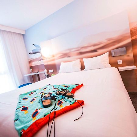 Hotel Ibis Styles Toulon Centre Port Zewnętrze zdjęcie