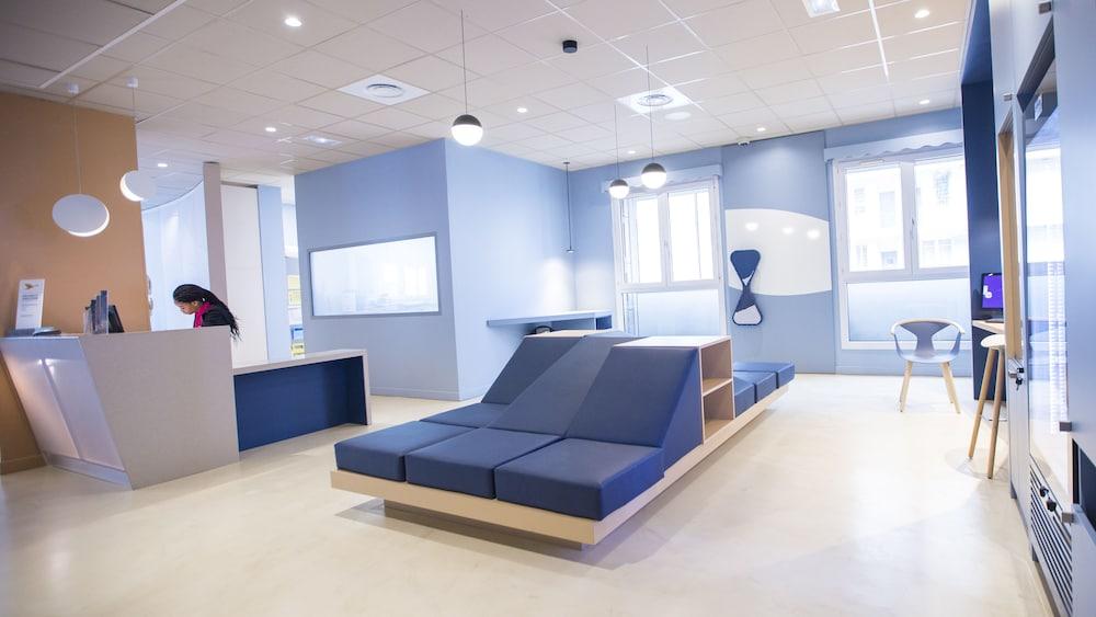 Hotel Ibis Styles Toulon Centre Port Zewnętrze zdjęcie