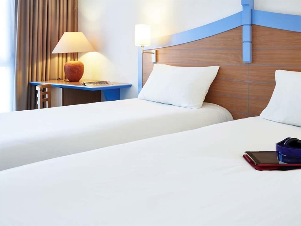 Hotel Ibis Styles Toulon Centre Port Zewnętrze zdjęcie